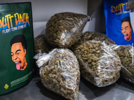 Blueberry Champagne Dutt Pack Weed